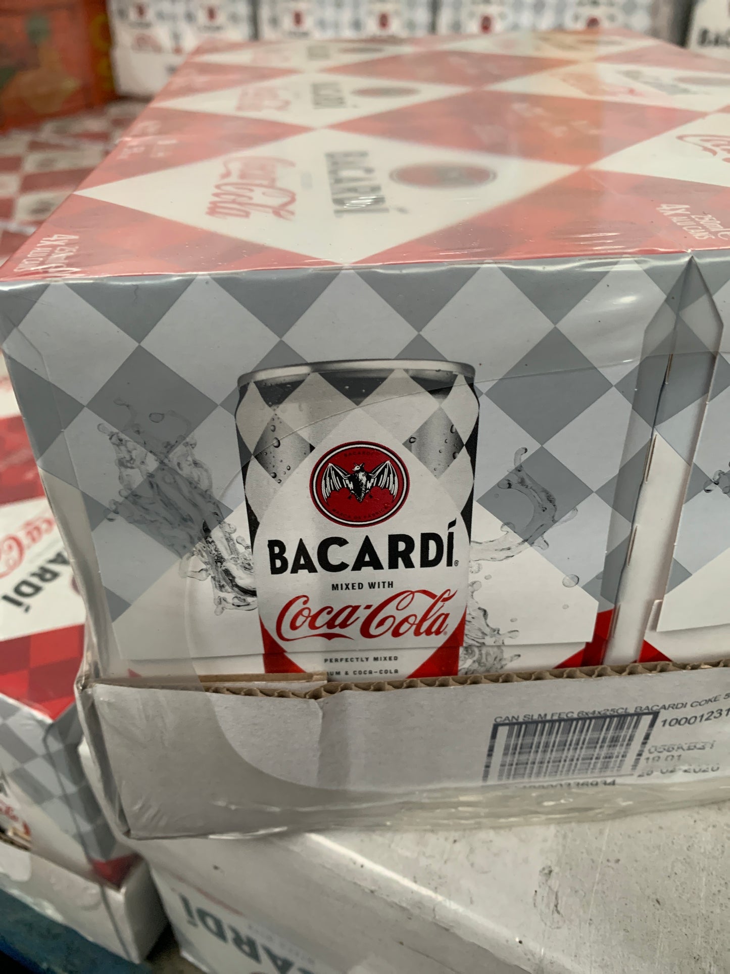 Bacardi mixed with Coco Cola 6x4x25cl