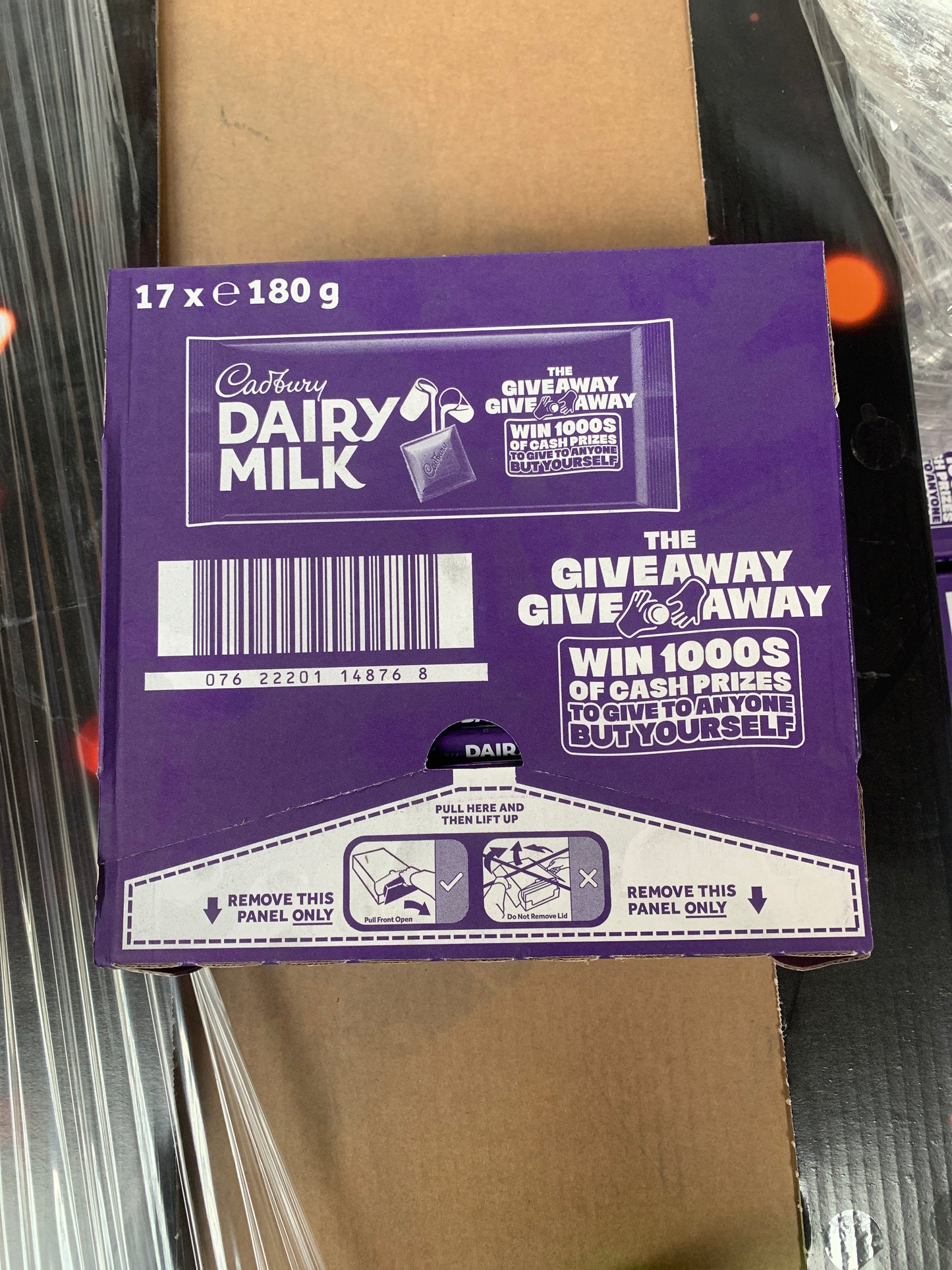 Cadbury Dairy Milk 17 x 180g